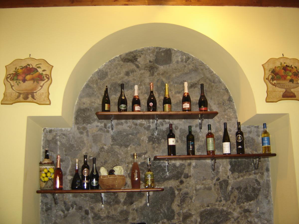 Ai Vecchi Crateri Guest House SantʼAlfio Exterior foto