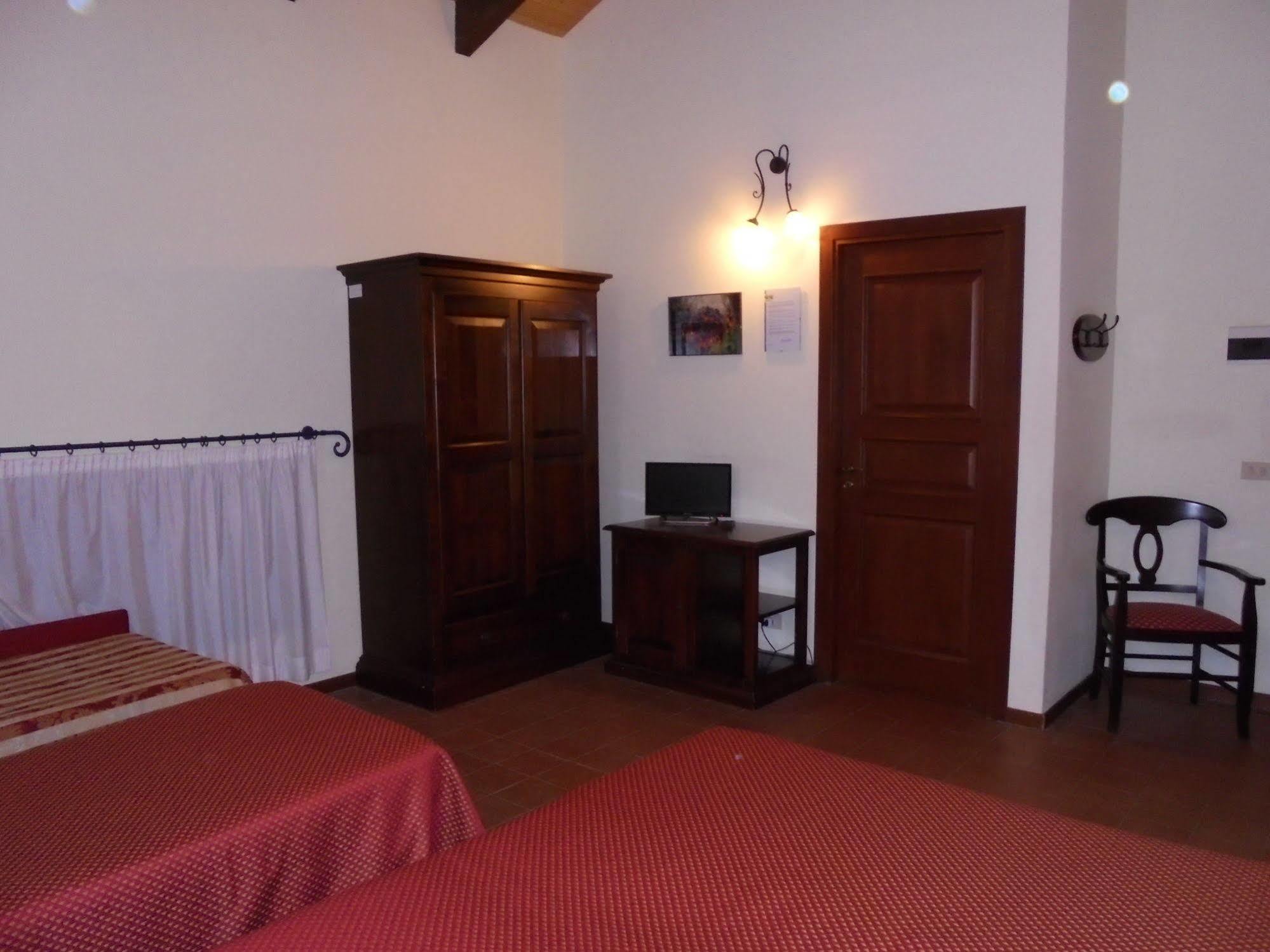 Ai Vecchi Crateri Guest House SantʼAlfio Exterior foto